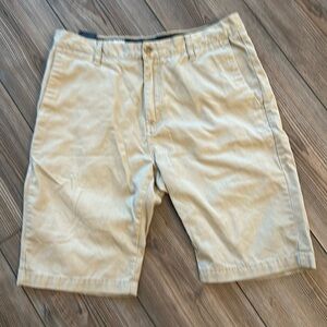 Volcom shorts 32